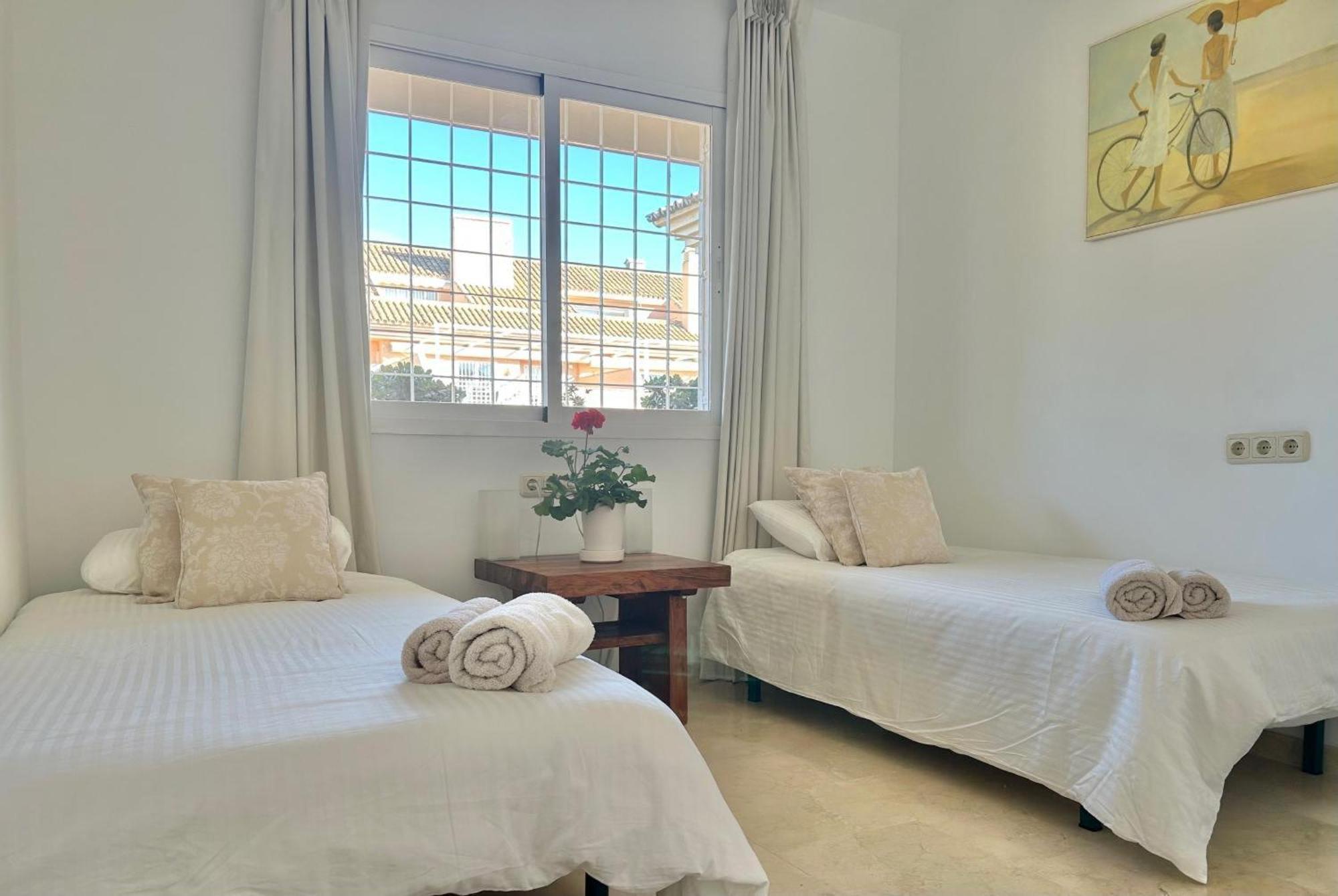 Piso-Lechuza Elviria Marbella 2 Appartement Buitenkant foto