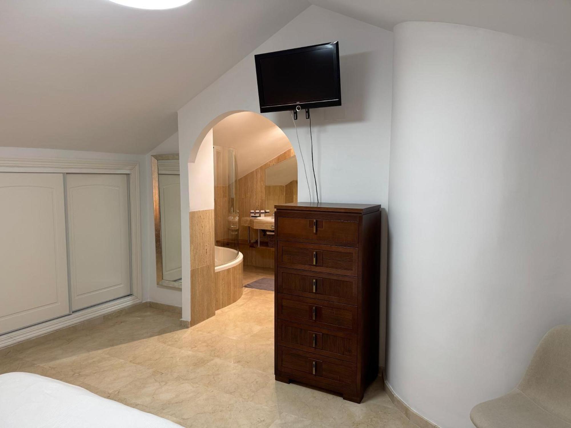 Piso-Lechuza Elviria Marbella 2 Appartement Buitenkant foto