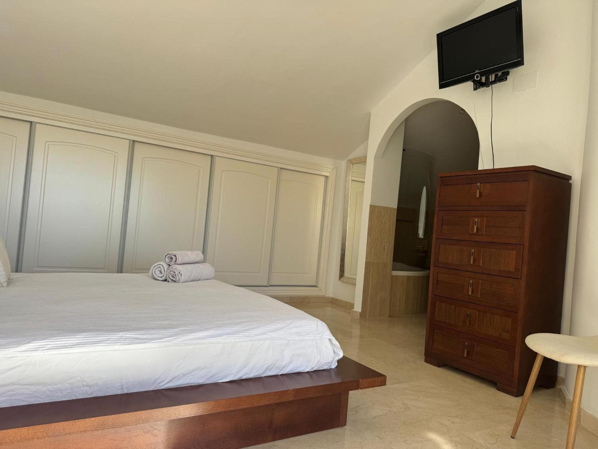 Piso-Lechuza Elviria Marbella 2 Appartement Buitenkant foto